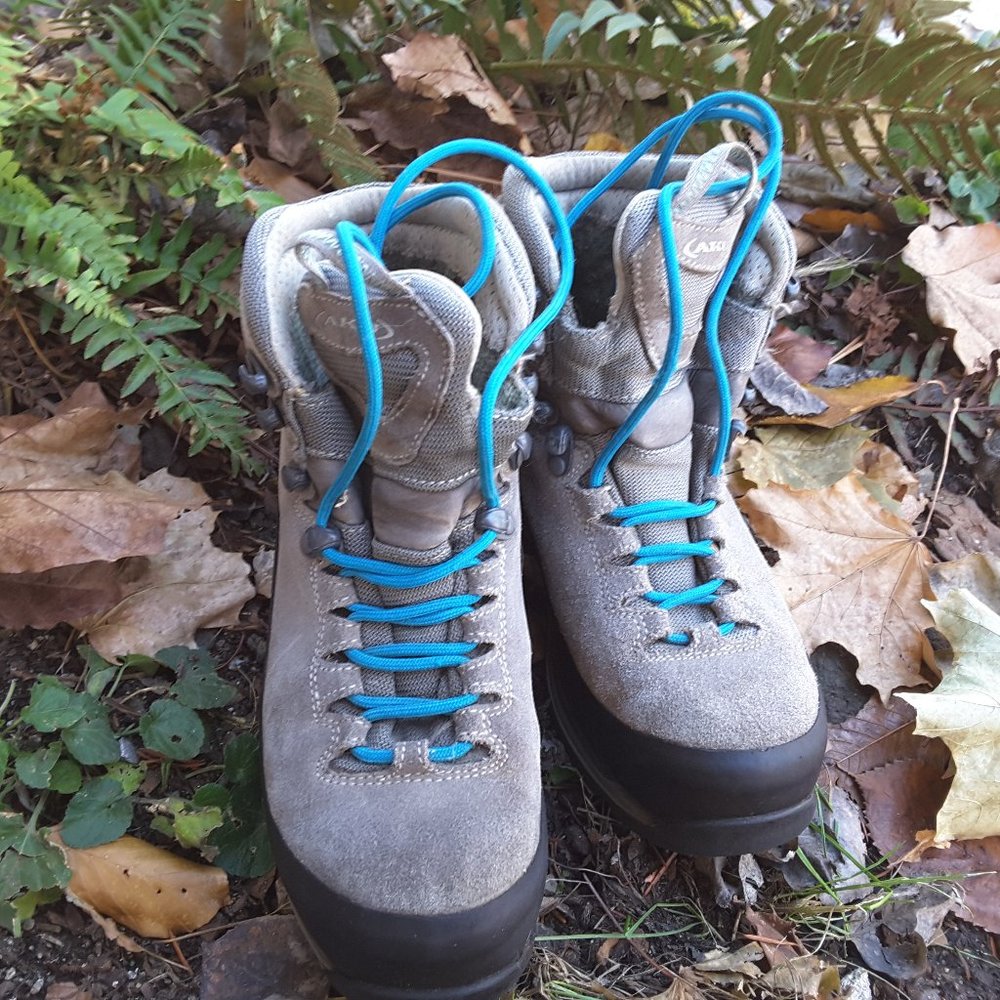 AKU hiking boots Women's 7 EU 38 gray leather suede